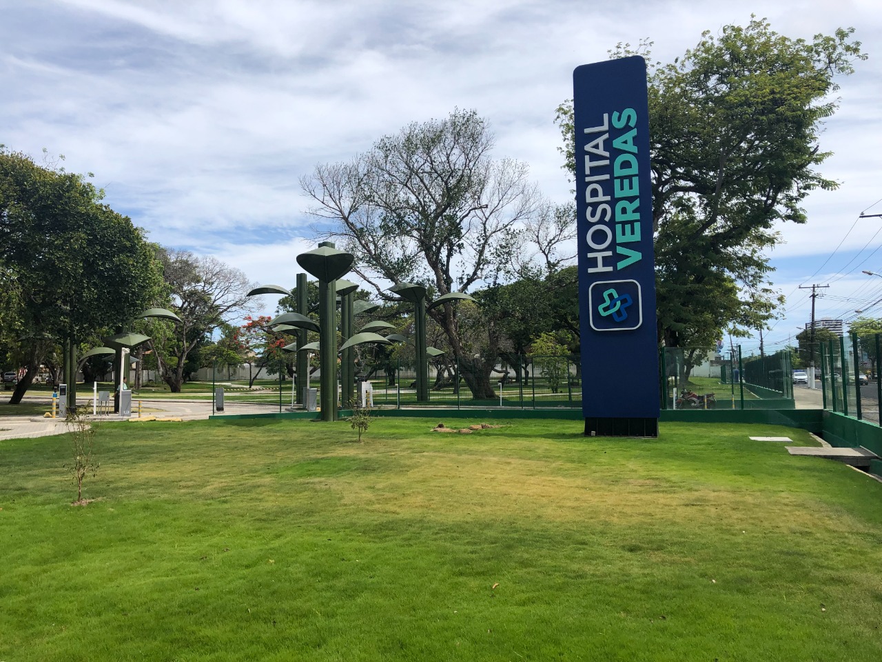 Justiça pede bloqueio do Estado para garantir funcionamento do Hospital Veredas